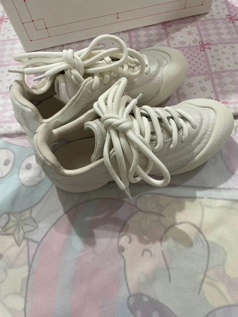 Alexander McQueen Cream Lace-Up Sneakers